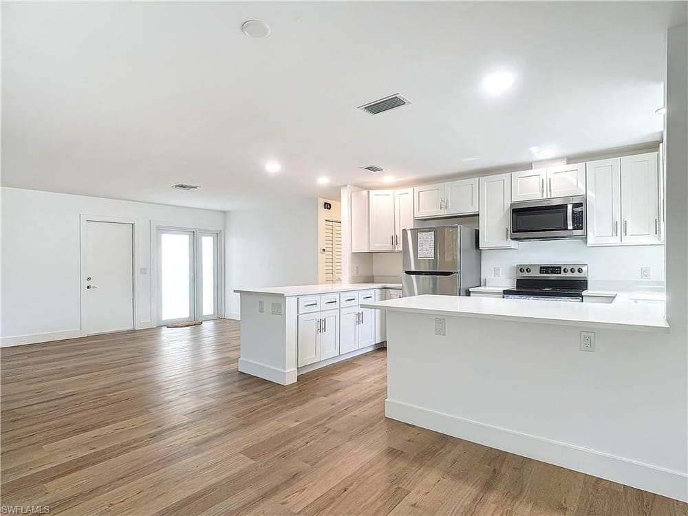 375 Carnaby Ct. 54 – #224079950 - Royal Arms Villas