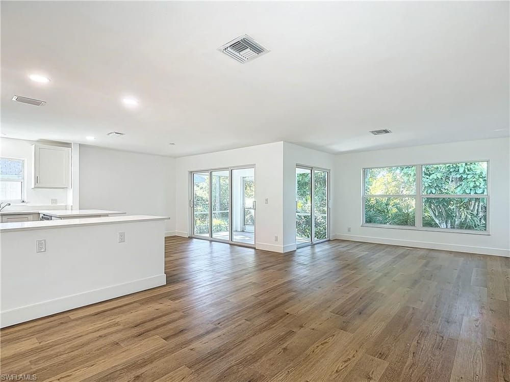 375 Carnaby Ct. 54 – #224079950 - Royal Arms Villas