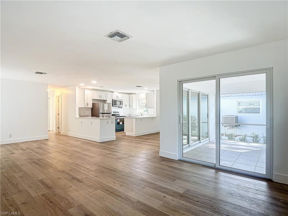 375 Carnaby Ct. 54 – #224079950 - Royal Arms Villas