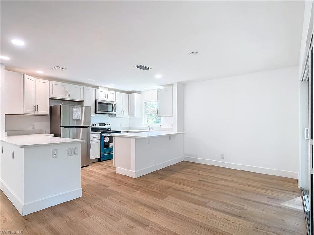 375 Carnaby Ct. 54 – #224079950 - Royal Arms Villas