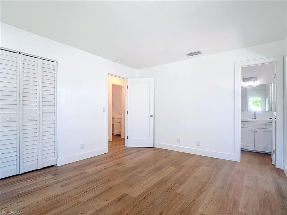 375 Carnaby Ct. 54 – #224079950 - Royal Arms Villas