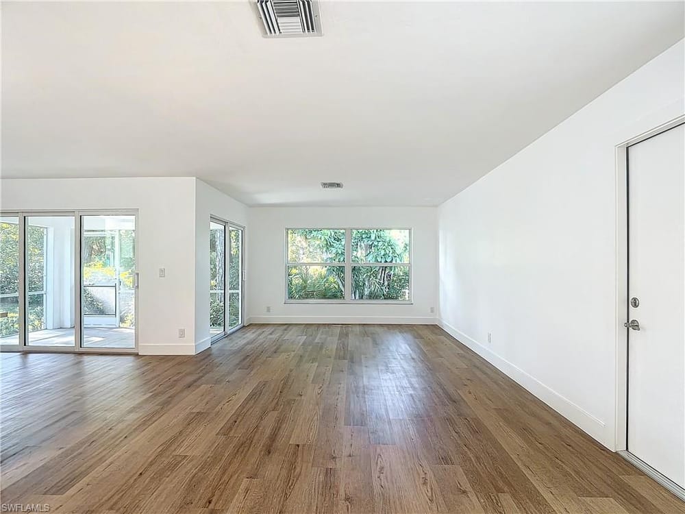 375 Carnaby Ct. 54 – #224079950 - Royal Arms Villas