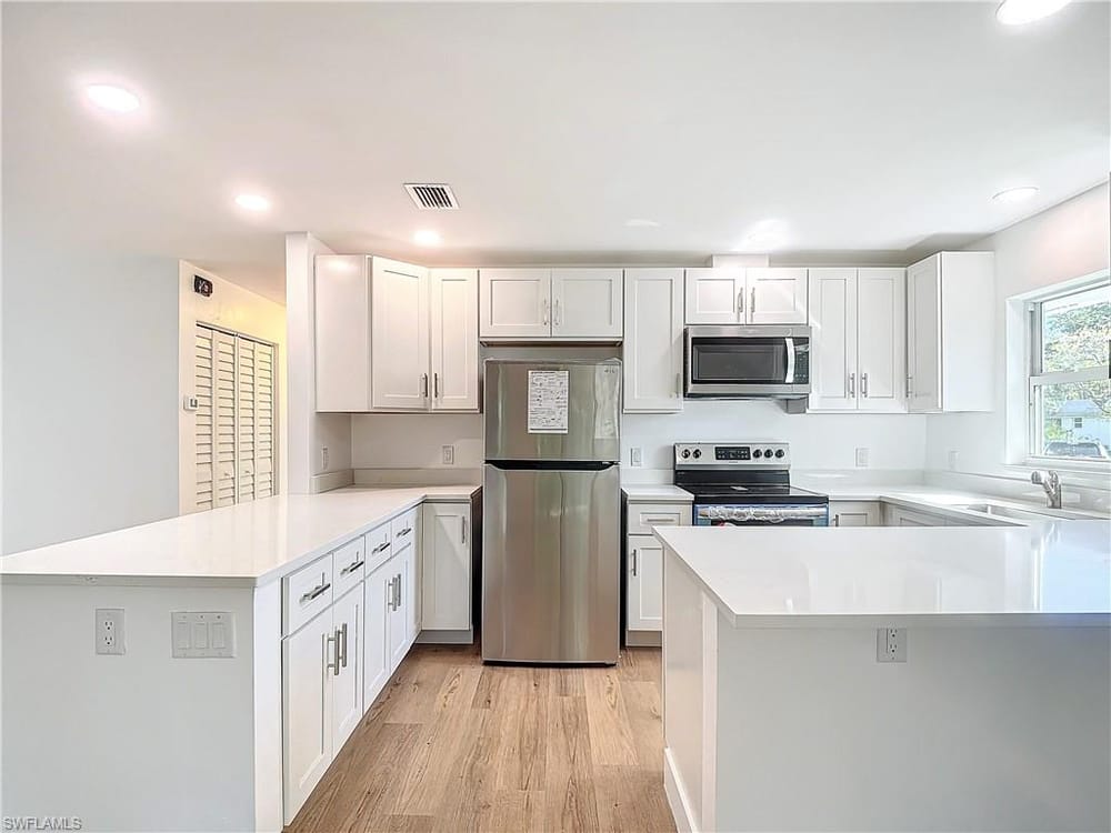 375 Carnaby Ct. 54 – #224079950 - Royal Arms Villas