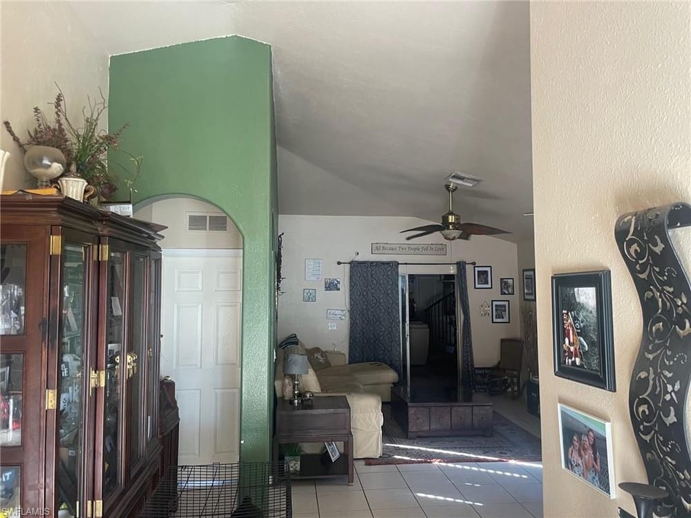 3129 Woodside Ave. – #224095476 - Hallendale