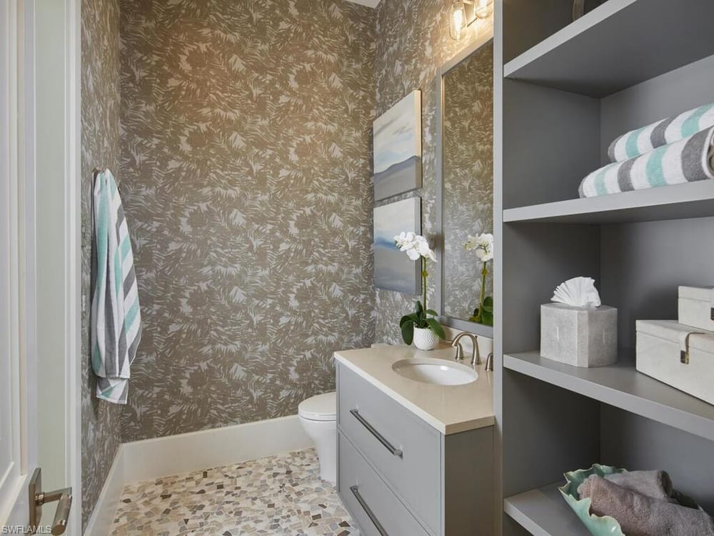 2075 Gordon Dr. E – #225020365 - Aqualane Shores