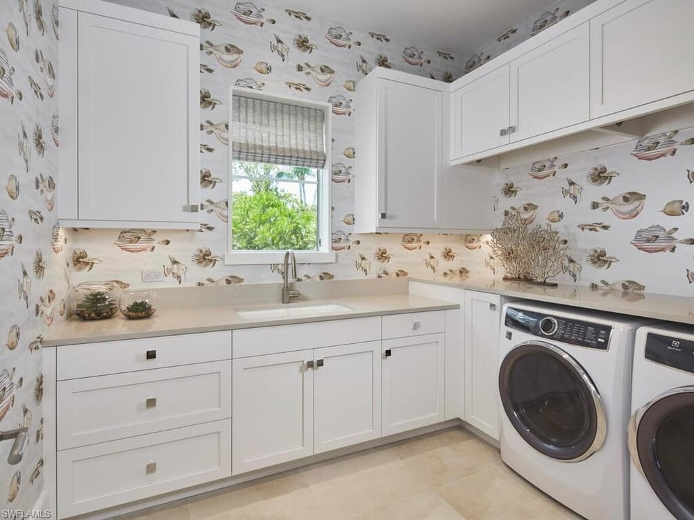 2075 Gordon Dr. E – #225020365 - Aqualane Shores