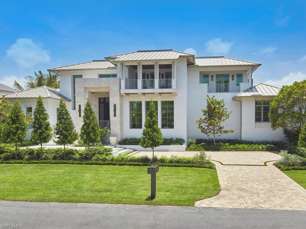 2075 Gordon Dr. E – #225020365 - Aqualane Shores