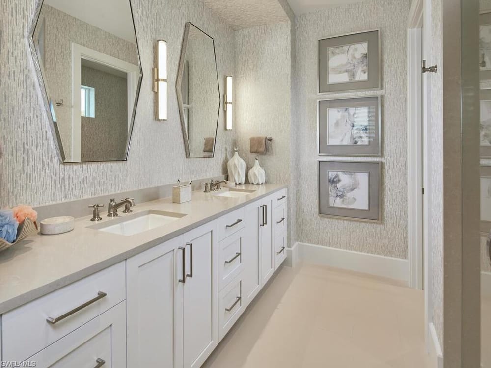 2075 Gordon Dr. E – #225020365 - Aqualane Shores