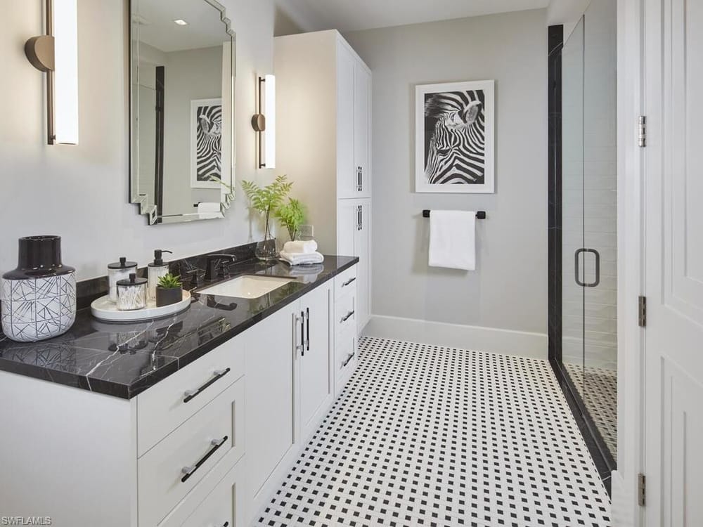 2075 Gordon Dr. E – #225020365 - Aqualane Shores