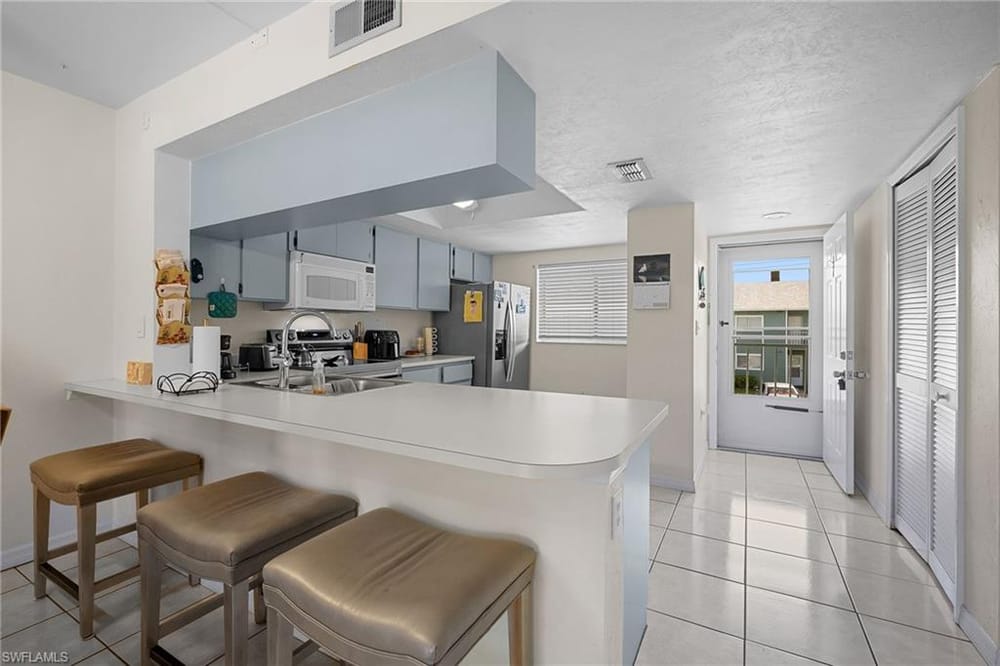 144 Cypress Way E 707 – #225023103 - Palm River