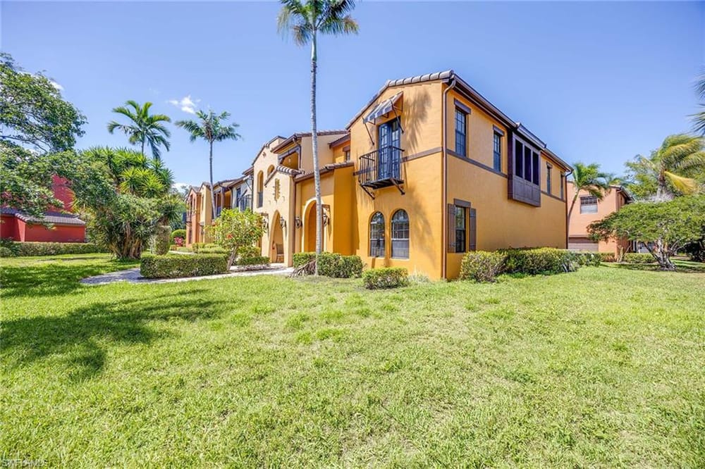 9134 Chula Vista St. 125 – #225038937 - Lely Resort
