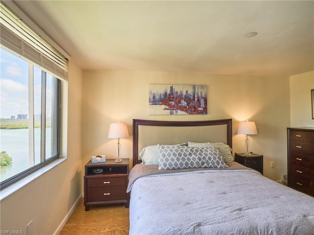 17 Bluebill Ave. 901 – #225052460 - Vanderbilt Beach