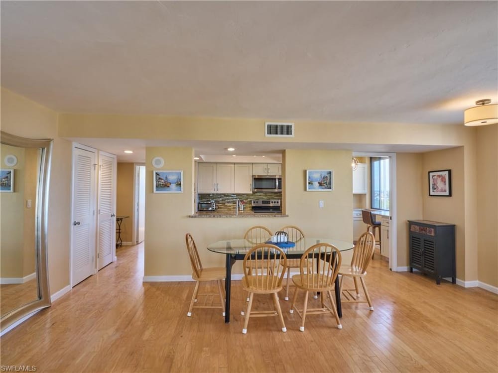 17 Bluebill Ave. 901 – #225052460 - Vanderbilt Beach