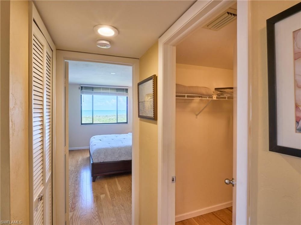 17 Bluebill Ave. 901 – #225052460 - Vanderbilt Beach