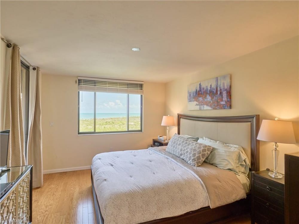 17 Bluebill Ave. 901 – #225052460 - Vanderbilt Beach
