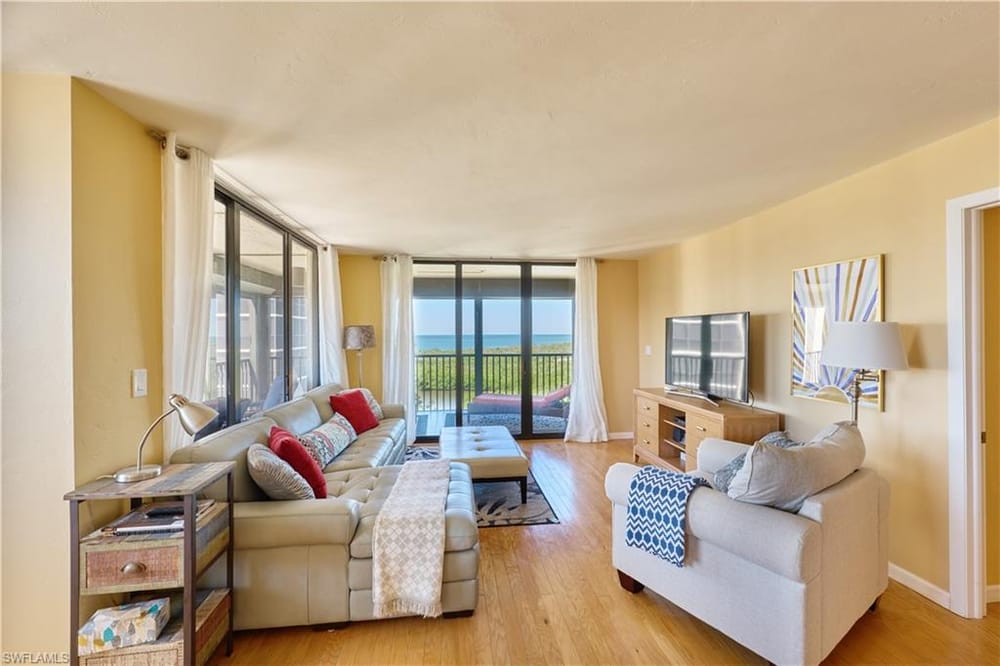 17 Bluebill Ave. 901 – #225052460 - Vanderbilt Beach