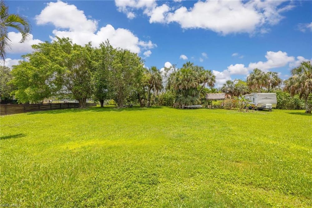 116 Sharwood Dr. – #225058719 - Palm River Estates