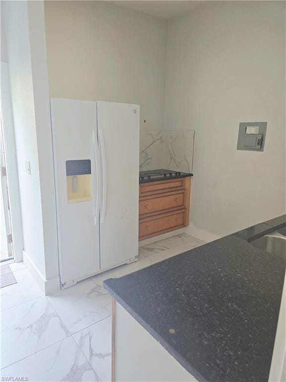 5321 Warren St. – #225067815 - Naples Manor
