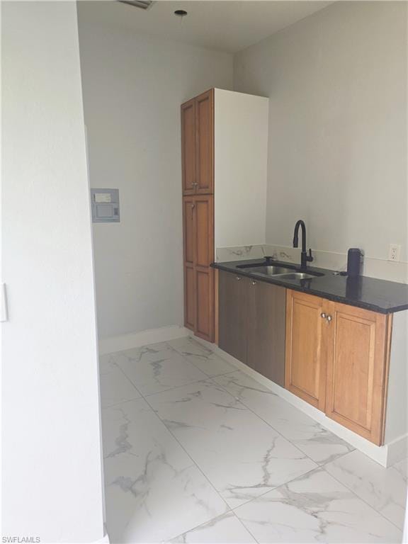 5321 Warren St. – #225067815 - Naples Manor