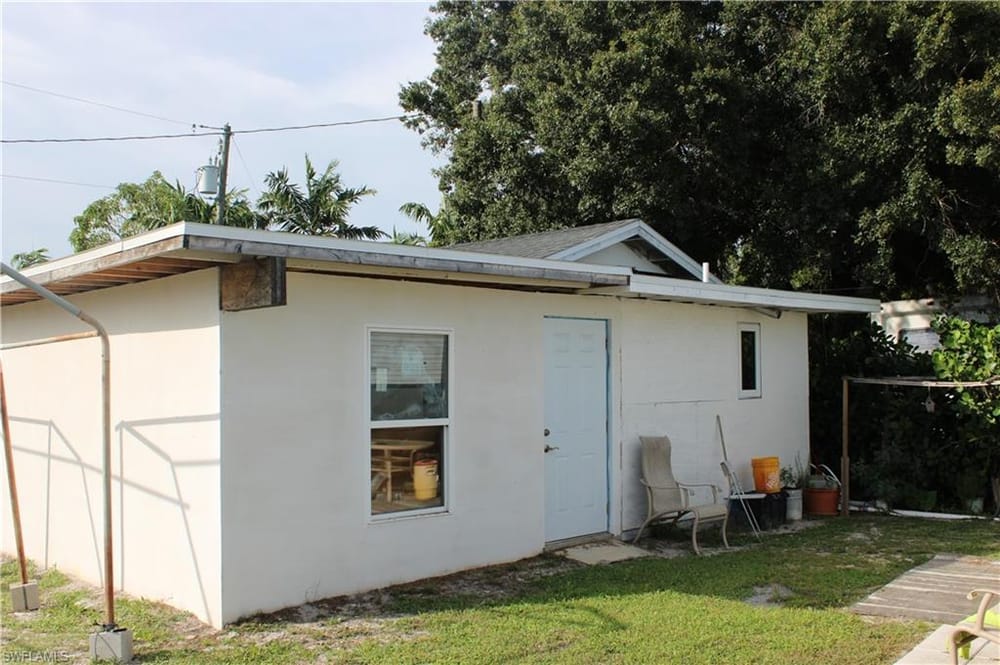 5321 Warren St. – #225067815 - Naples Manor