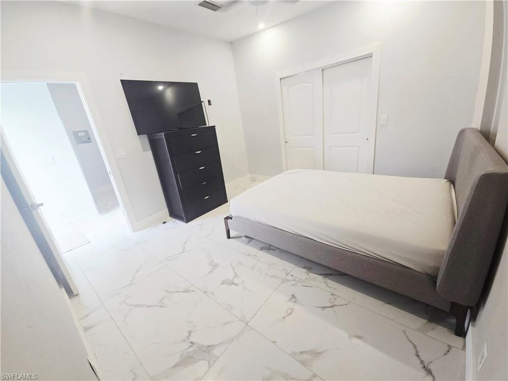 5321 Warren St. – #225067815 - Naples Manor