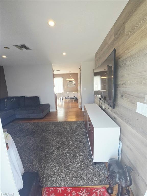 5321 Warren St. – #225067815 - Naples Manor