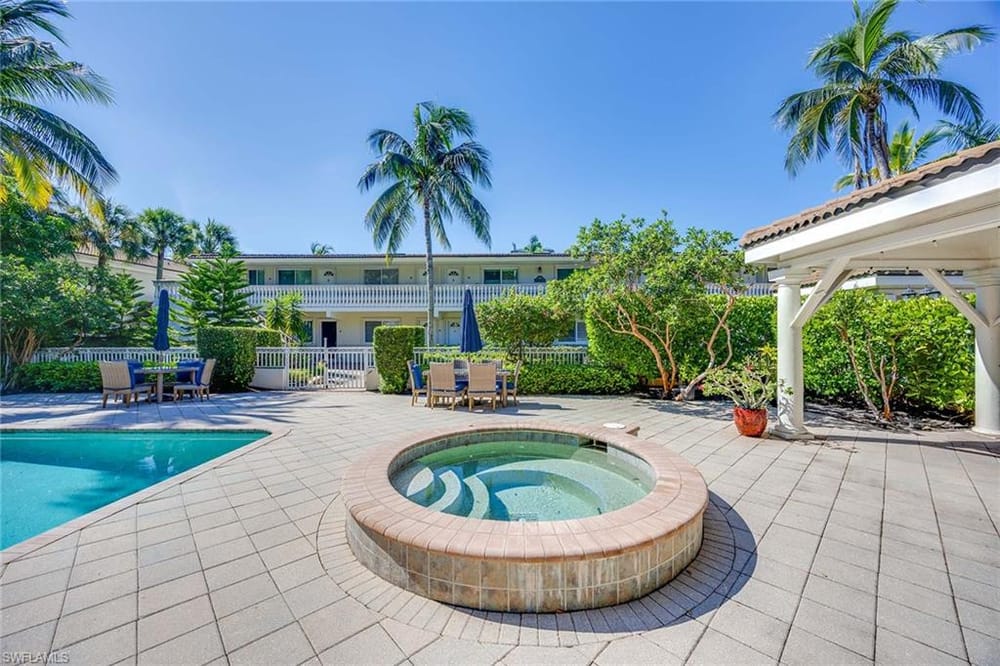 950 7th Ave. S 14 – #225067910 - Olde Naples