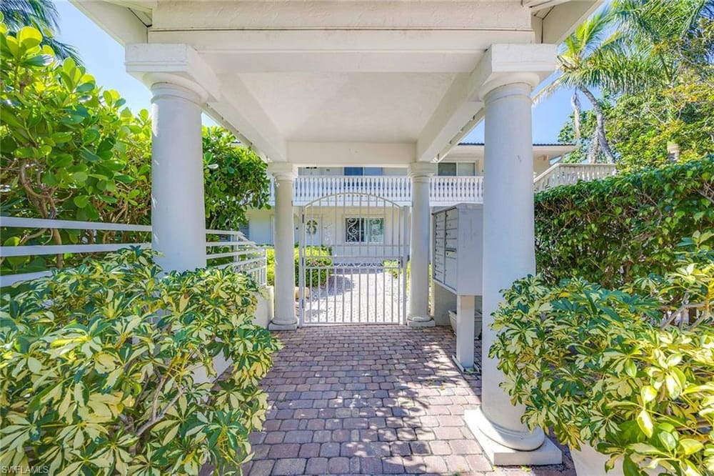 950 7th Ave. S 14 – #225067910 - Olde Naples