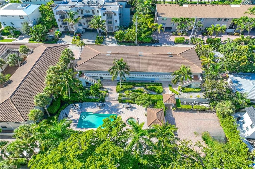 950 7th Ave. S 14 – #225067910 - Olde Naples
