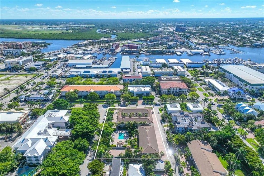 950 7th Ave. S 14 – #225067910 - Olde Naples