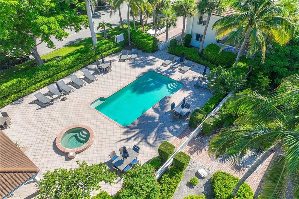 950 7th Ave. S 14 – #225067910 - Olde Naples