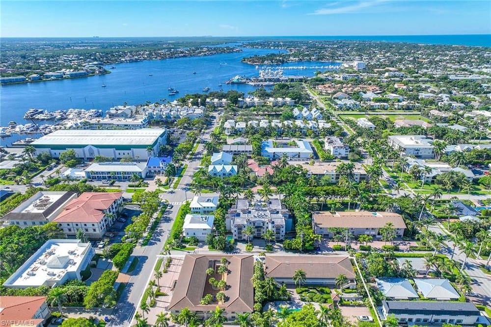 950 7th Ave. S 14 – #225067910 - Olde Naples