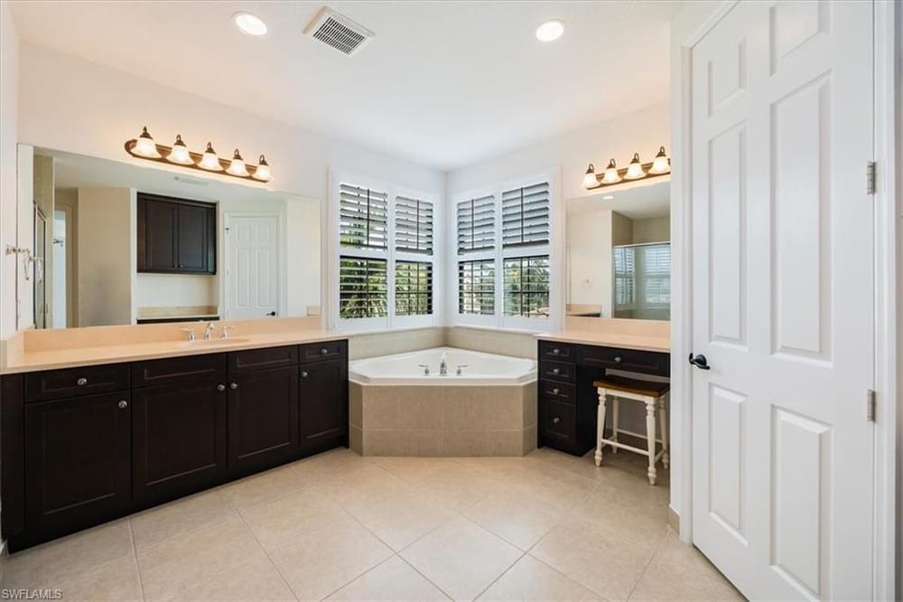 13800 Luna Dr. – #225072648 - Marbella Isles