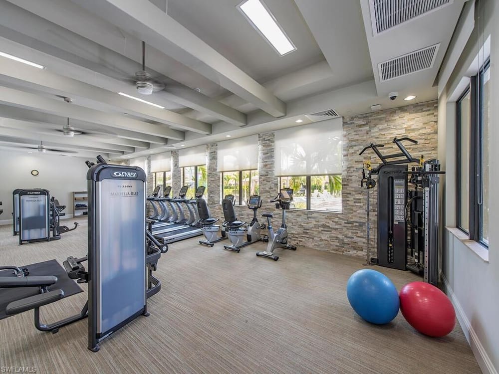 13800 Luna Dr. – #225072648 - Marbella Isles