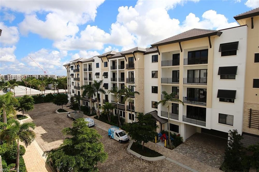 1035 3rd Ave. S 411 – #225076633 - Naples Square