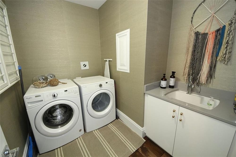 1035 3rd Ave. S 411 – #225076633 - Naples Square
