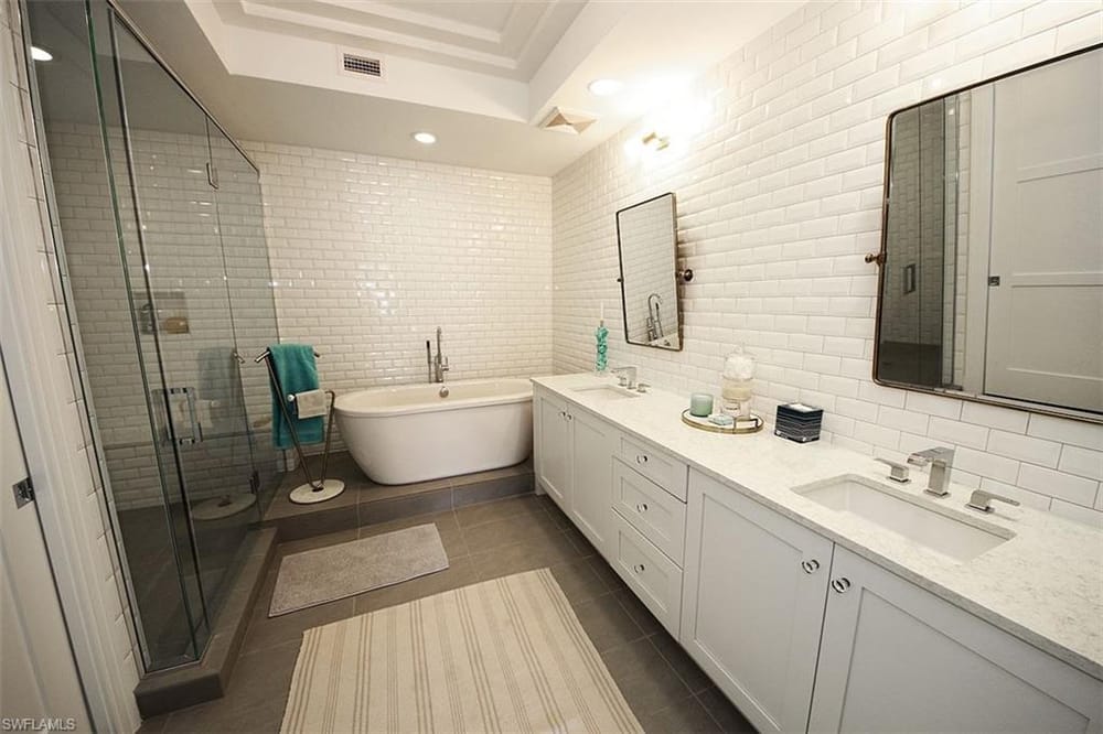 1035 3rd Ave. S 411 – #225076633 - Naples Square