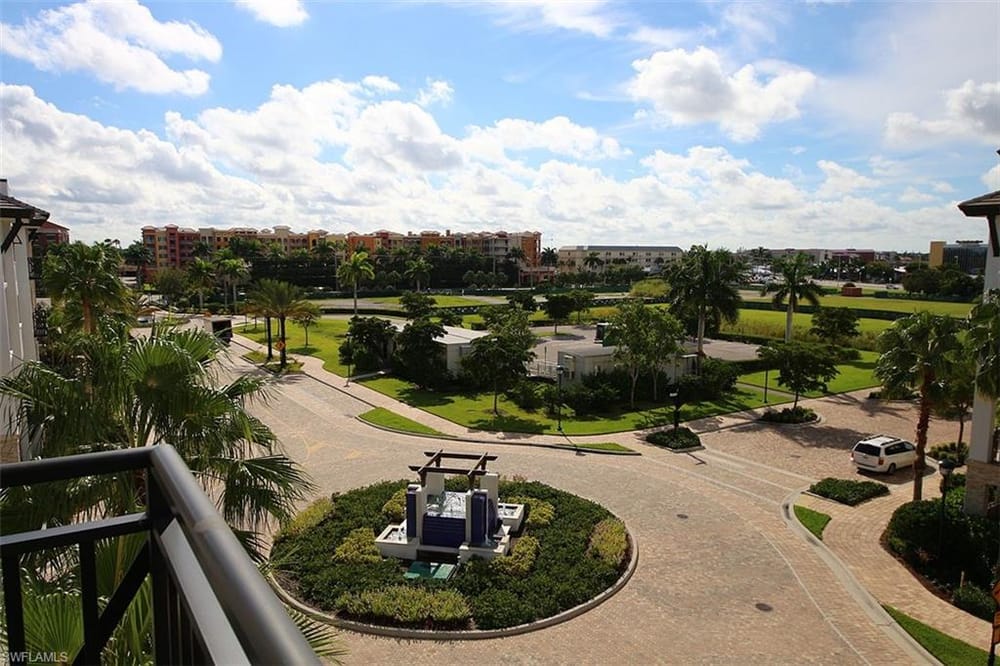 1035 3rd Ave. S 411 – #225076633 - Naples Square