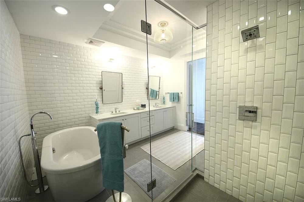 1035 3rd Ave. S 411 – #225076633 - Naples Square