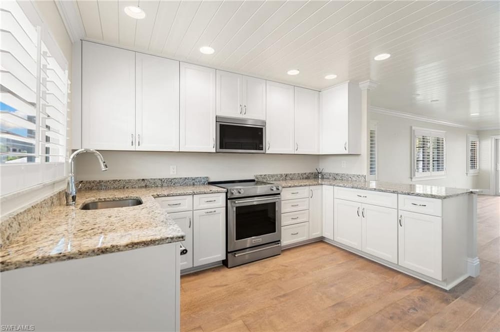 310 14th Ave. S 310b – #225076924 - Aqualane Shores