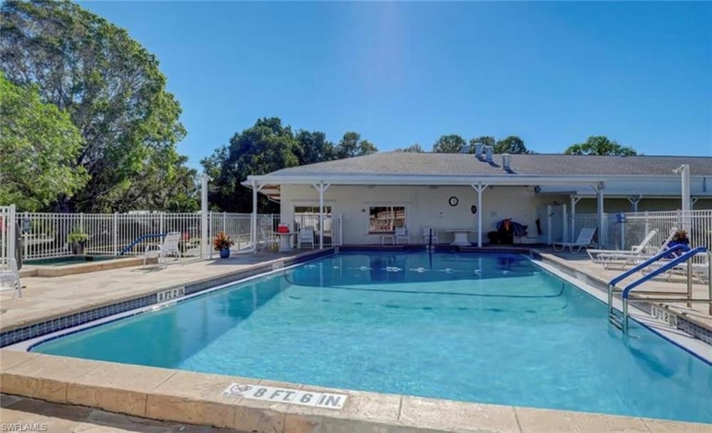 471 Palm Dr. 310 – #225077593 - Holiday Manor