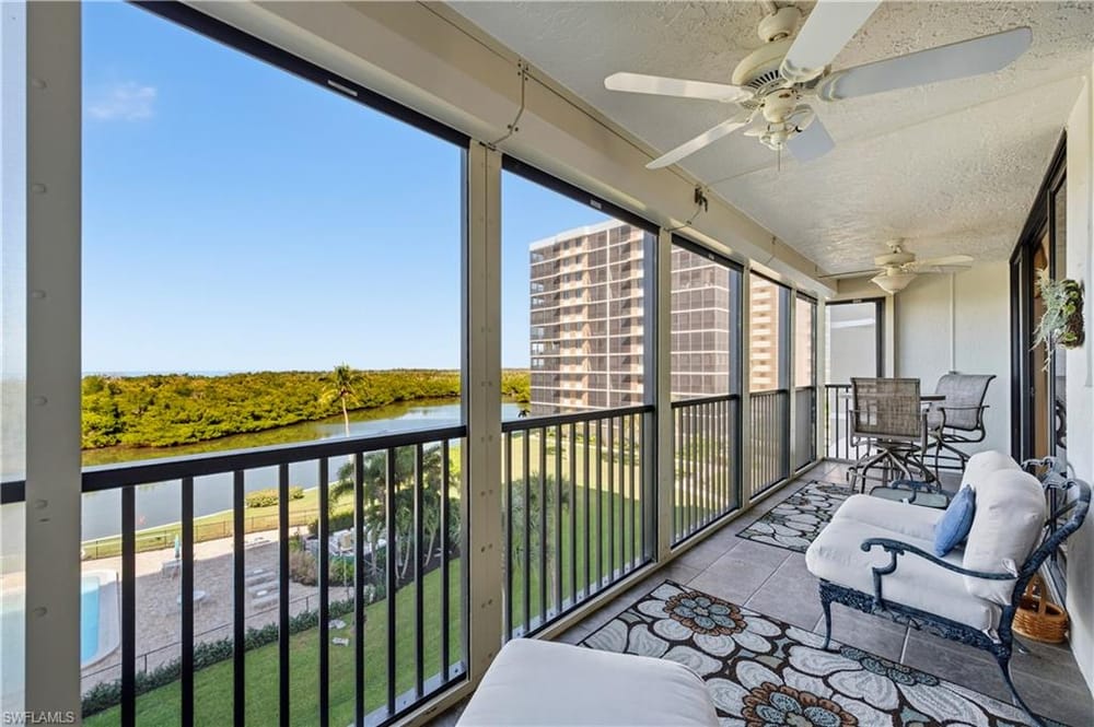 11 Bluebill Ave. 404 – #225078575 - Vanderbilt Beach