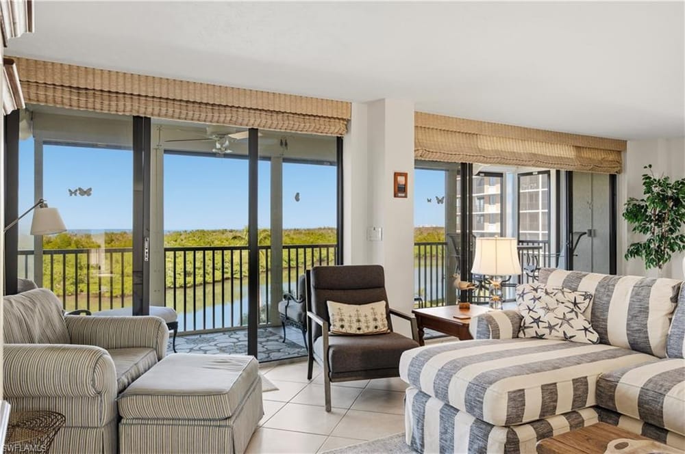 11 Bluebill Ave. 404 – #225078575 - Vanderbilt Beach