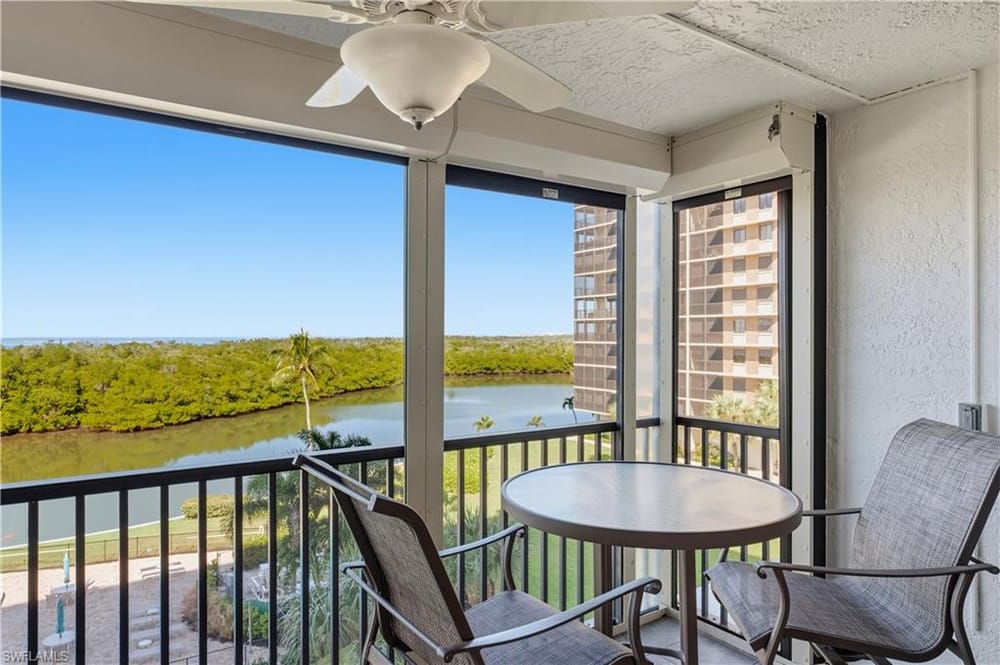 11 Bluebill Ave. 404 – #225078575 - Vanderbilt Beach