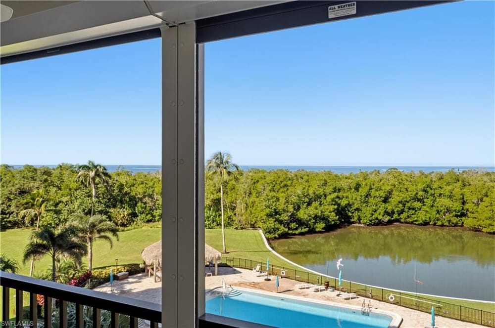 11 Bluebill Ave. 404 – #225078575 - Vanderbilt Beach
