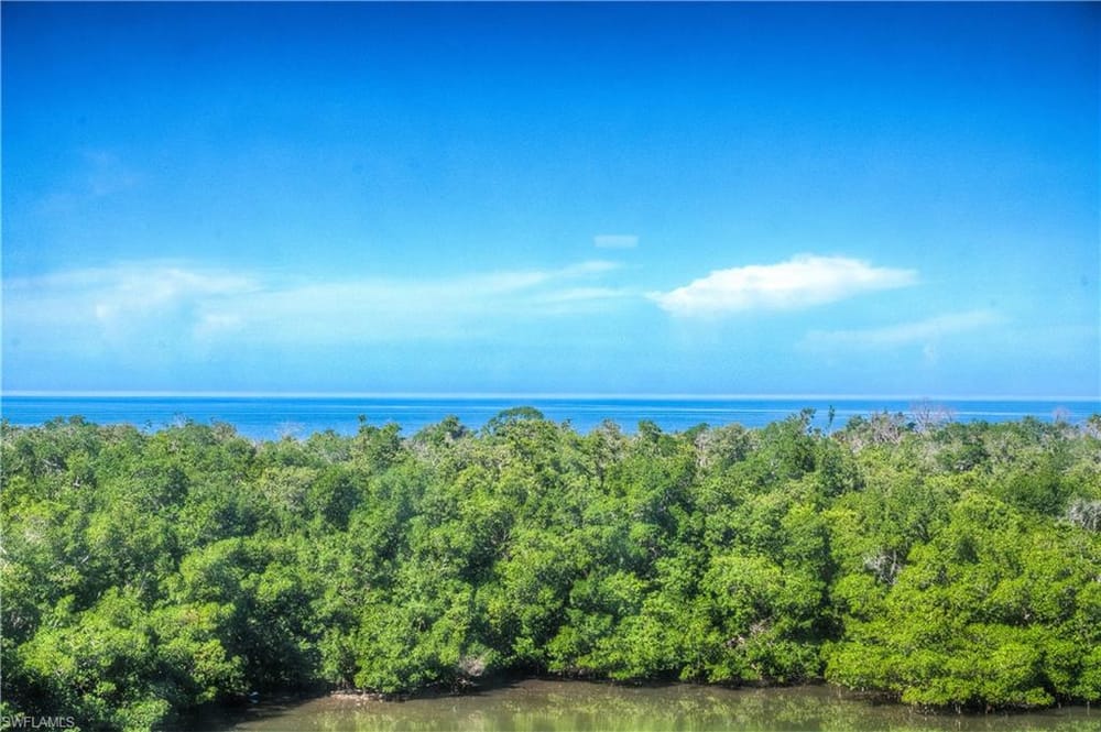 11 Bluebill Ave. 404 – #225078575 - Vanderbilt Beach