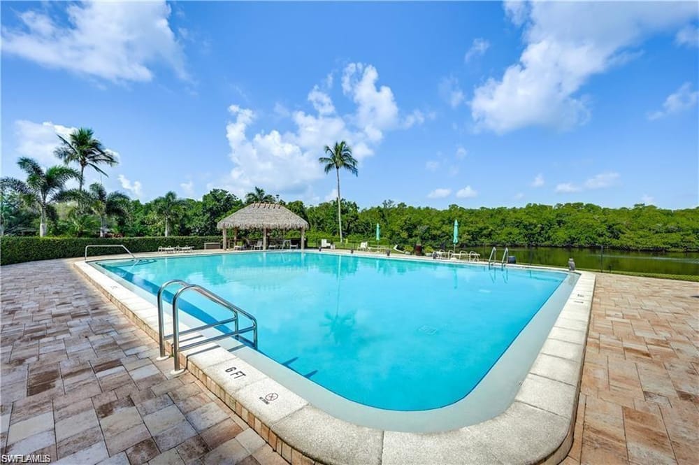 11 Bluebill Ave. 404 – #225078575 - Vanderbilt Beach