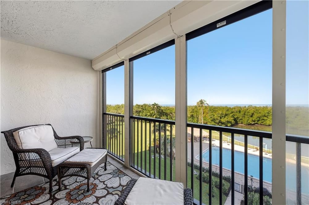 11 Bluebill Ave. 404 – #225078575 - Vanderbilt Beach