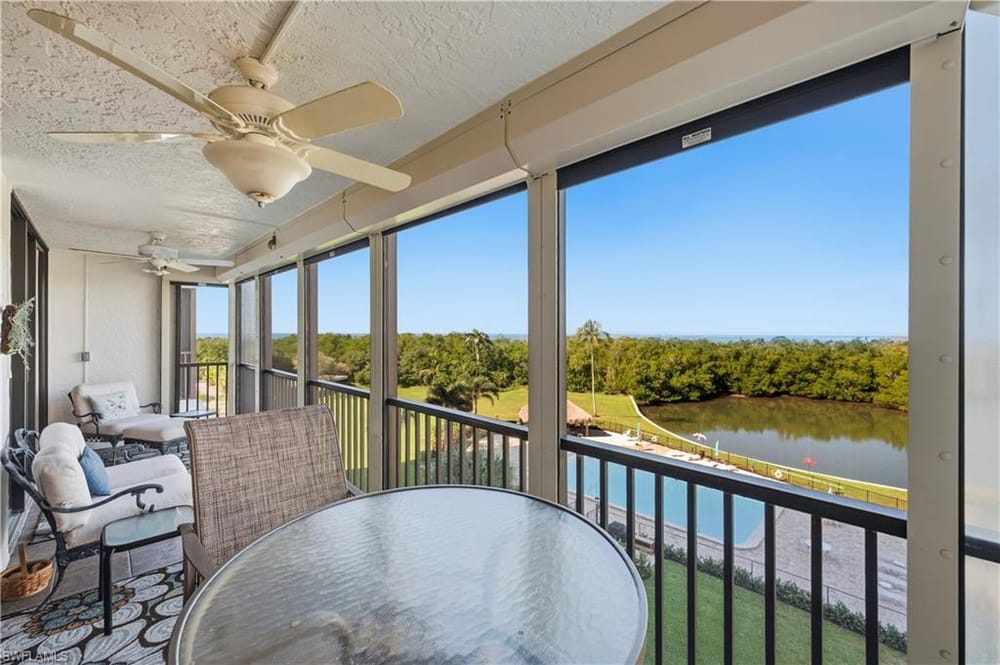 11 Bluebill Ave. 404 – #225078575 - Vanderbilt Beach