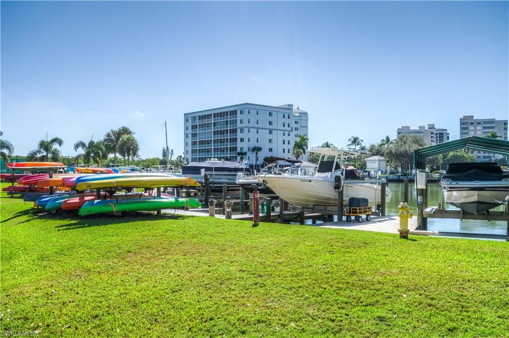 11 Bluebill Ave. 404 – #225078575 - Vanderbilt Beach